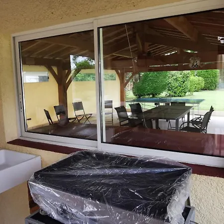 Independante, Parc Et Piscine Privee, Ramassez Vos Oeufs Coques