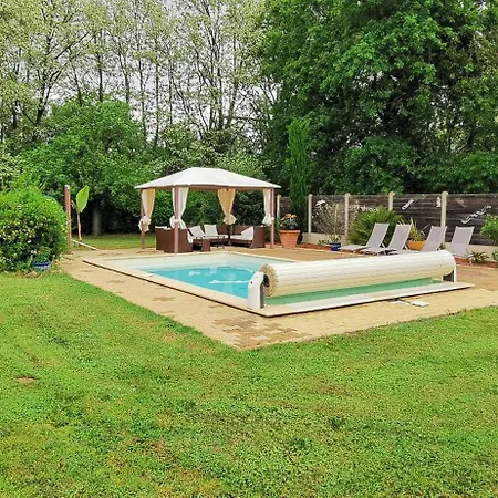 Independante, Parc Et Piscine Privee, Ramassez Vos Oeufs Coques Willa Saint-Medard-de-Guizieres